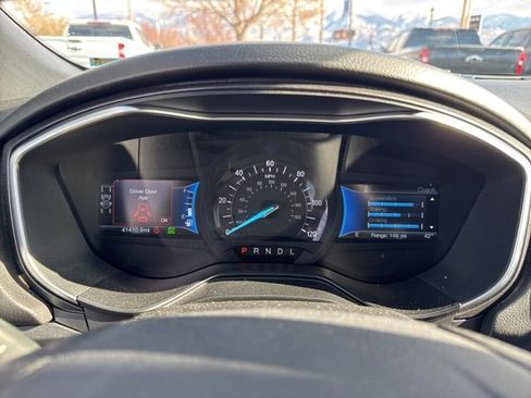 Used 2019 Ford Fusion Titanium image 19