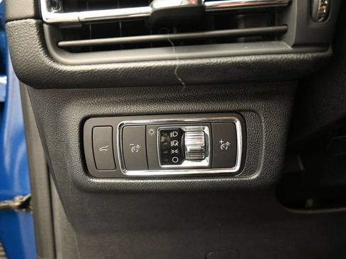 Used 2021 Lincoln Corsair FWD w/ Equipment Group 101A image 12