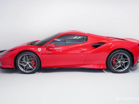 Used 2021 Ferrari F8 Tributo RWD image 4
