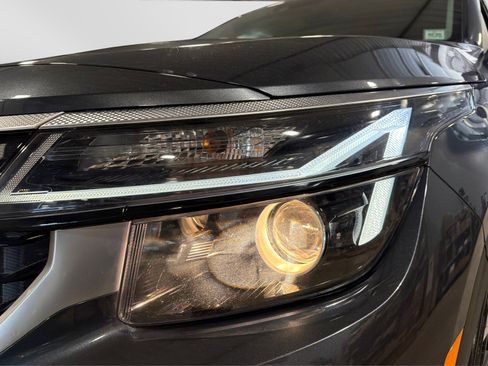 Used 2024 Kia Seltos EX AWD/4WD image 13