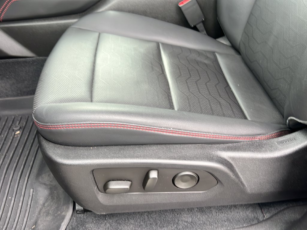 Used 2023 Chevrolet Colorado Z71 w/ Z71 Convenience Package 2 AWD/4WD image 16