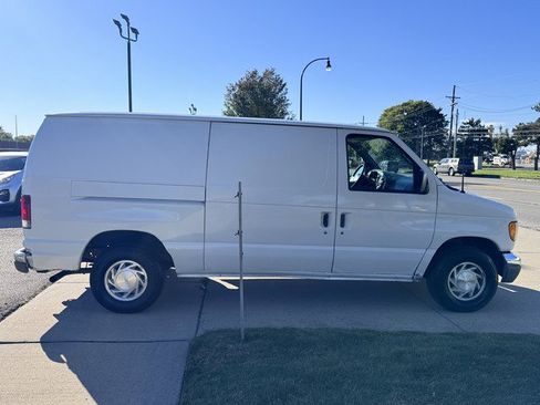 Used 2002 Ford E-250 and Econoline 250 image 5