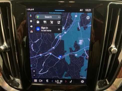 Certified 2024 Volvo S60 B5 Plus image 19