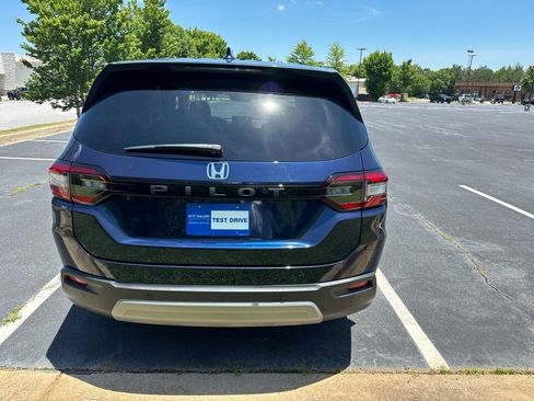 Used 2023 Honda Pilot EX-L image 6