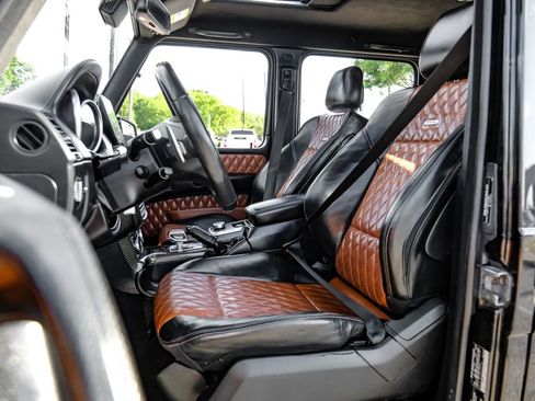 Used 2017 Mercedes-Benz G 63 AMG 4MATIC image 39