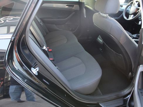 Used 2019 Hyundai Sonata SE FWD image 11