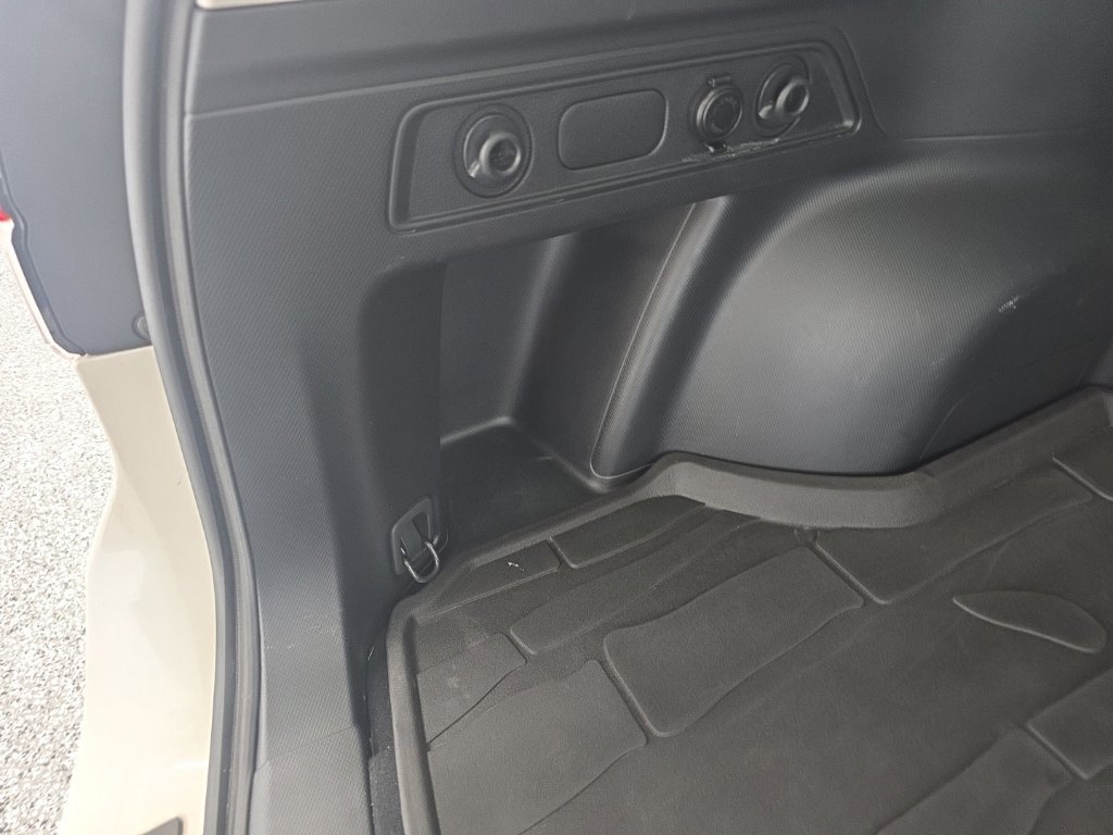 Used 2020 Subaru Forester Premium AWD/4WD image 15
