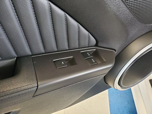 Used 2013 Ford Mustang Shelby GT500 RWD image 23