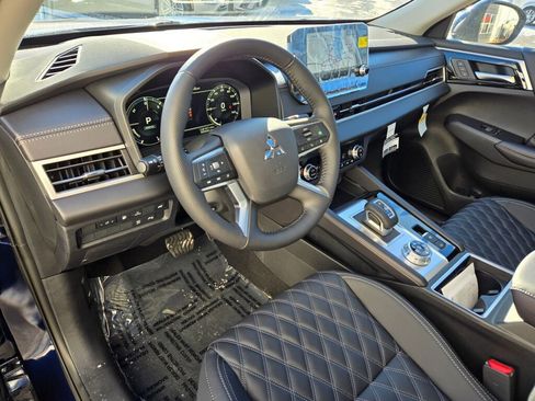 New 2025 Mitsubishi Outlander SEL image 21