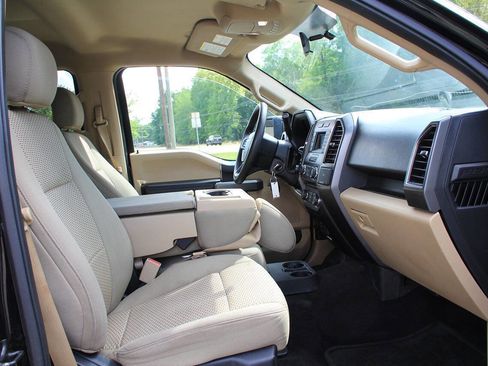 Used 2017 Ford F150 XLT AWD/4WD image 12