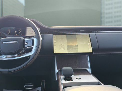 New 2026 Land Rover Range Rover Long Wheelbase SE image 22