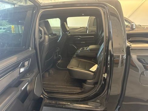 Used 2024 RAM 1500 Laramie AWD/4WD image 6