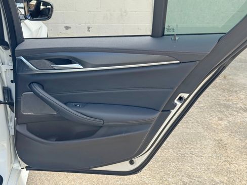 Used 2023 BMW M550i xDrive AWD/4WD image 51