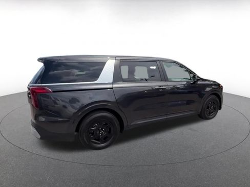 Used 2026 Kia Carnival FWD image 12