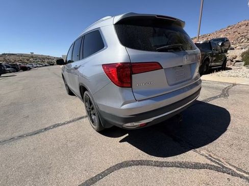 Used 2017 Honda Pilot Touring image 3