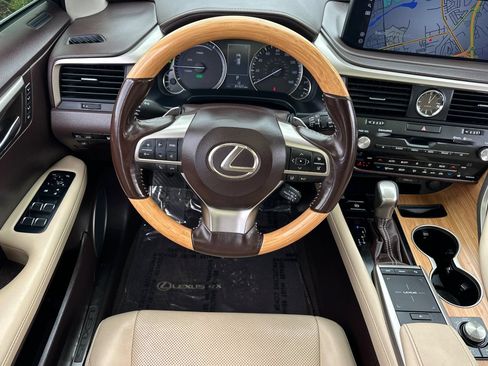 Used 2020 Lexus RX 450hL AWD w/ Premium Package image 17