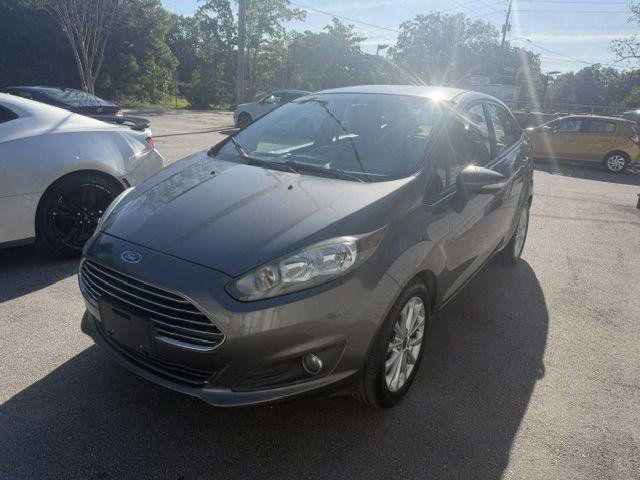 Used 2014 Ford Fiesta SE w/ Equipment Group 201A FWD image 2
