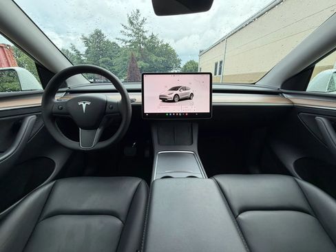 Used 2023 Tesla Model Y Long Range AWD/4WD image 23
