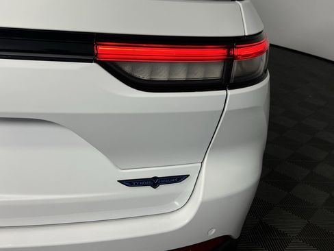 Used 2023 Jeep Grand Cherokee Trailhawk w/ Advanced Protech Group II image 13