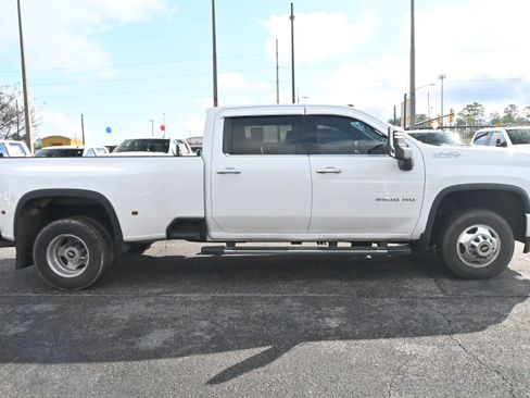 Used 2020 Chevrolet Silverado 3500 High Country image 16