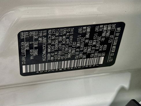 Used 2023 Nissan Rogue SL FWD image 12