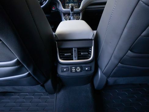Certified 2025 Subaru Outback Limited AWD/4WD image 18