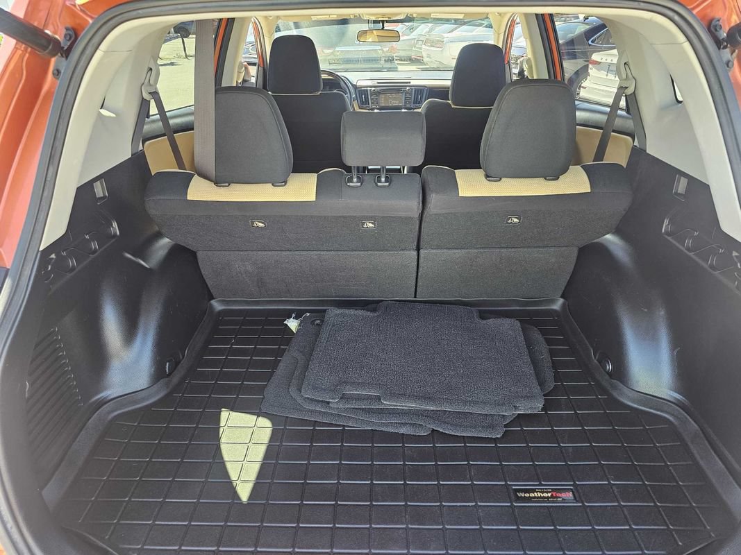 Used 2016 Toyota RAV4 XLE FWD image 17