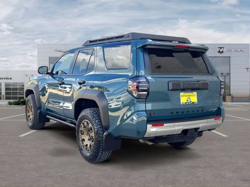 Used 2025 Toyota 4Runner Trailhunter AWD/4WD image 3