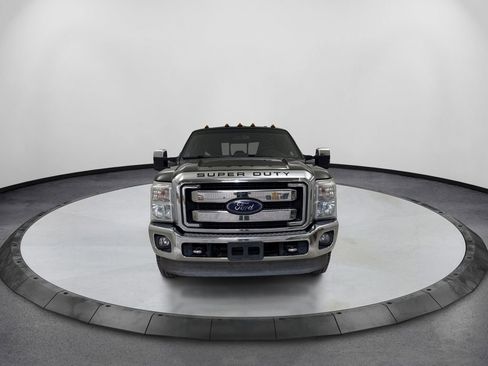 Used 2013 Ford F250 Lariat w/ Lariat Ultimate Pkg AWD/4WD image 2