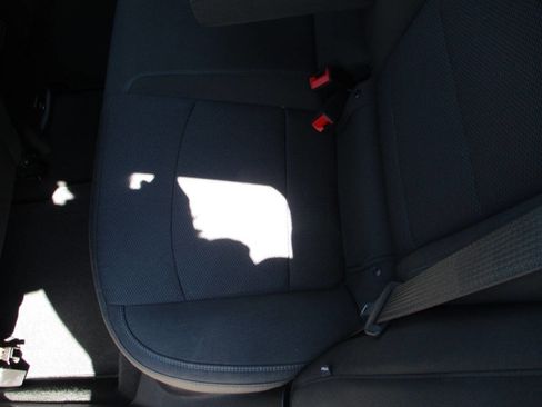 Used 2017 Chevrolet Cruze LT image 6