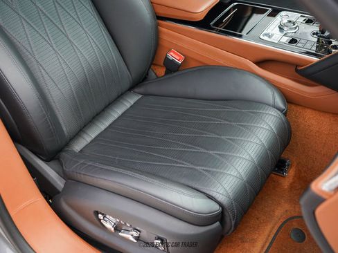 Used 2022 Bentley Flying Spur Plug-In Hybrid image 72