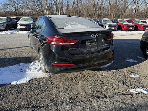 Used 2017 Hyundai Elantra Limited w/ Limited Tech Package 04 image 7