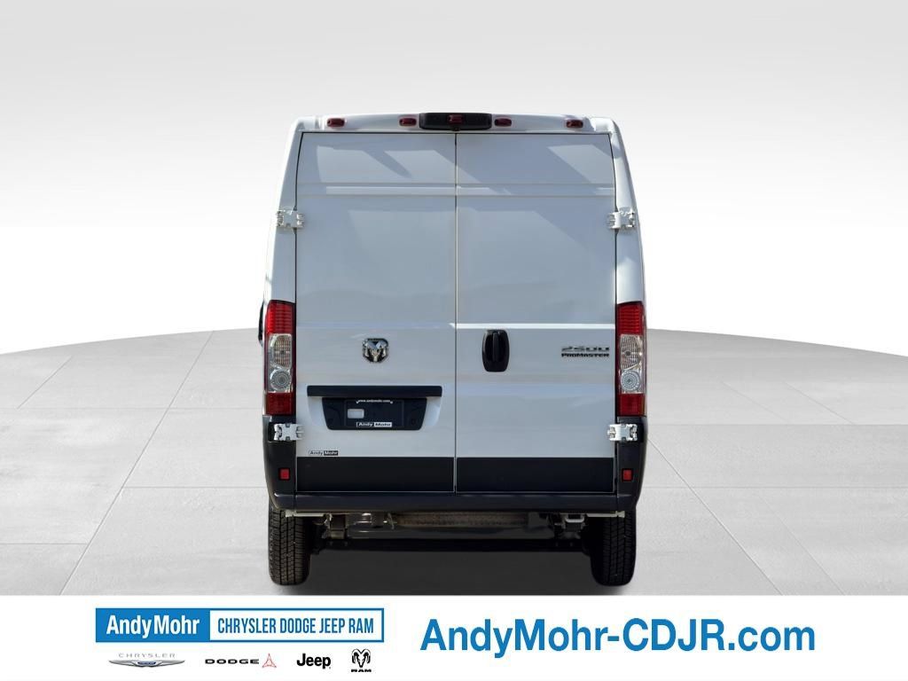 Used 2024 RAM ProMaster 2500 w/ Convenience Group FWD image 6