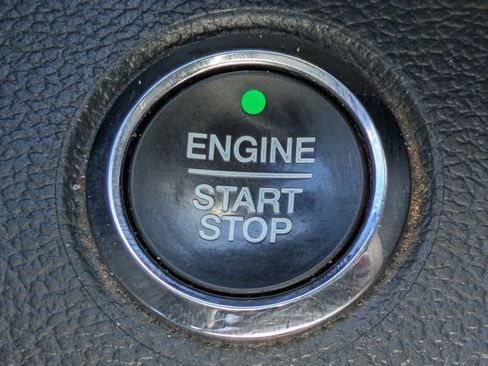 Used 2022 Ford F350 Platinum w/ FX4 Off-Road Package image 29