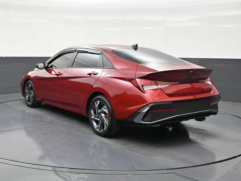 Used 2025 Hyundai Elantra Sport FWD image 3