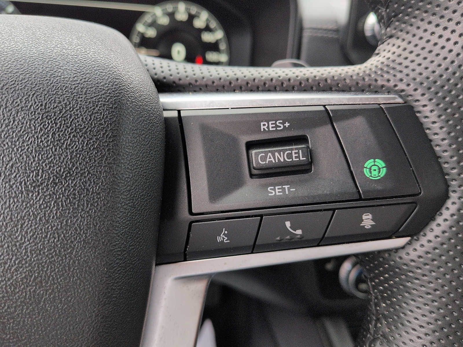 Used 2024 Mitsubishi Outlander SE AWD/4WD image 17