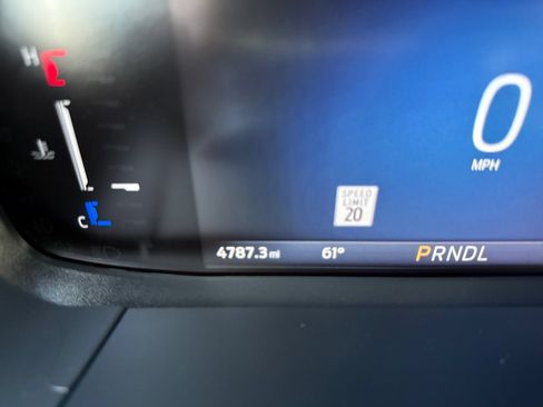 Used 2025 Ford Escape SE FWD image 16