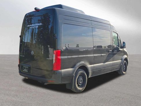 Used 2025 Mercedes-Benz Sprinter 2500 image 3