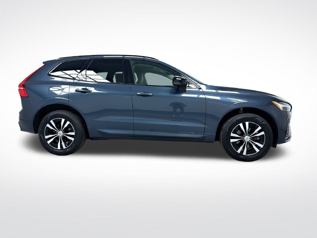 Used 2024 Volvo XC60 B5 Core AWD/4WD image 10
