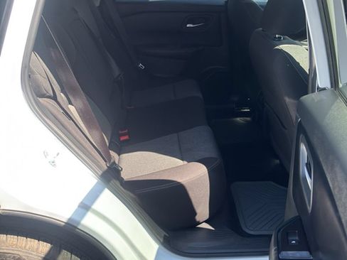 Used 2025 Nissan Rogue SV AWD/4WD image 13