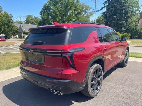 Used 2024 Chevrolet Traverse RS w/ LPO, Floor Liner Package AWD/4WD image 3