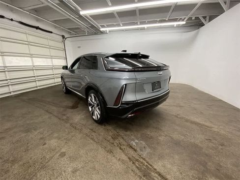 Certified 2024 Cadillac Lyriq Luxury w/ LPO, Floor Liner Package image 4