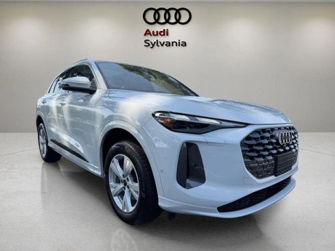 Certified 2025 Audi Q5 Premium w/ Convenience Package AWD/4WD image 2