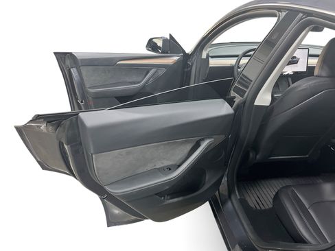 Certified 2023 Tesla Model Y Performance AWD/4WD image 10