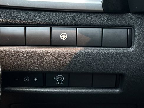 Used 2023 Nissan Rogue SV FWD image 36