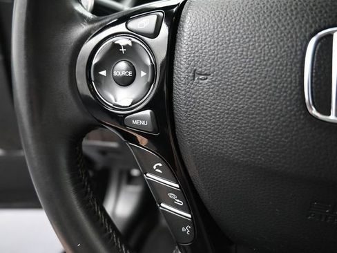 Used 2017 Honda Accord EX-L image 3