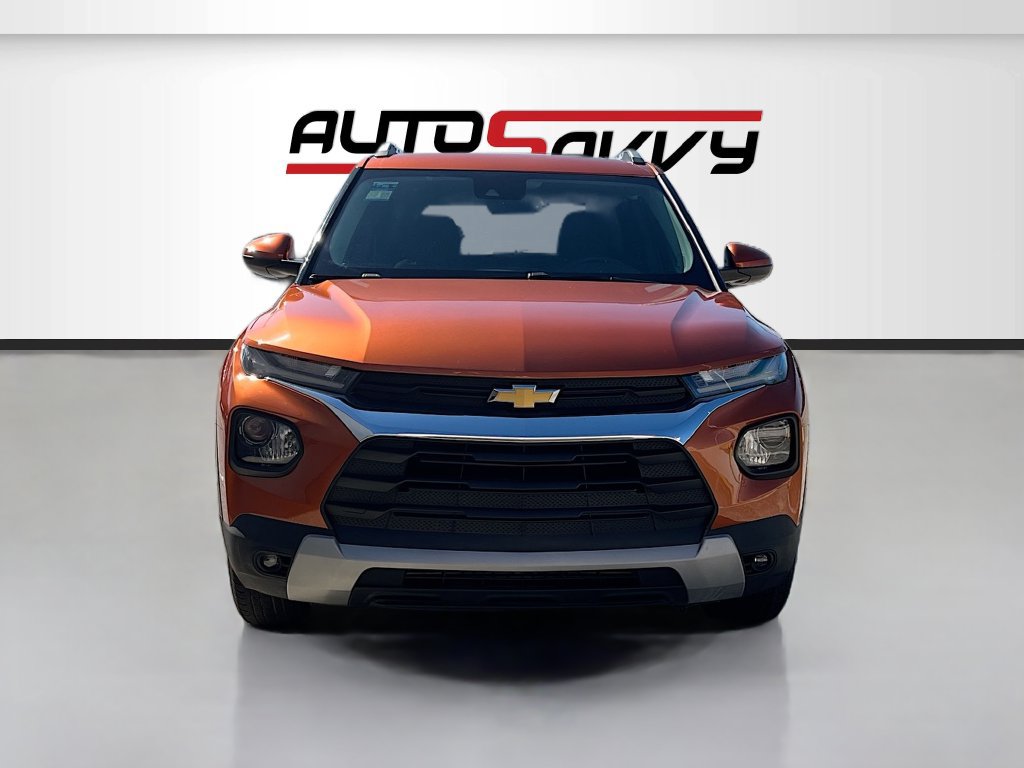 Used 2022 Chevrolet TrailBlazer LT w/ Convenience Package AWD/4WD image 2