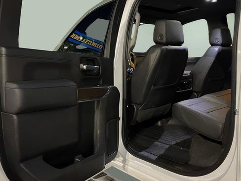 Used 2021 GMC Sierra 2500 Denali w/ Denali Ultimate Package image 8