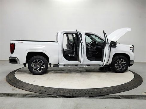 New 2026 GMC Sierra 1500 SLT w/ SLT Premium Plus Package image 16