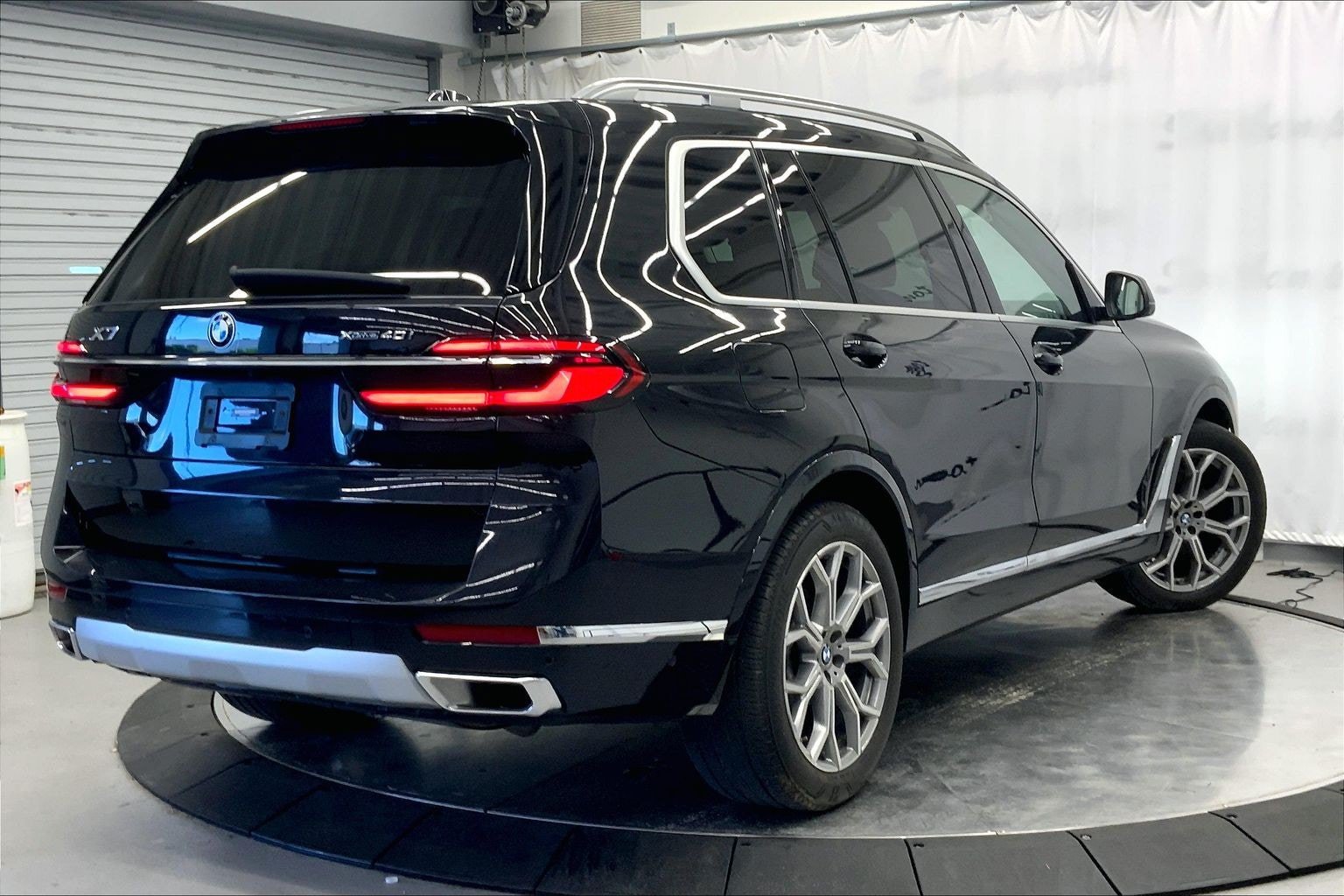 Used 2024 BMW X7 xDrive40i w/ Executive Package AWD/4WD image 7